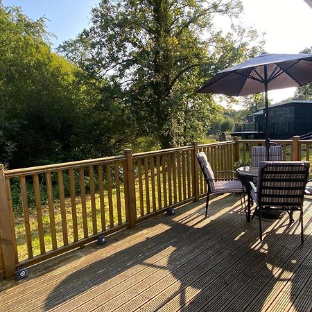 Chalet 64, Lakeside, Glan Gwna Holiday Park Caernarfon Exteriör bild